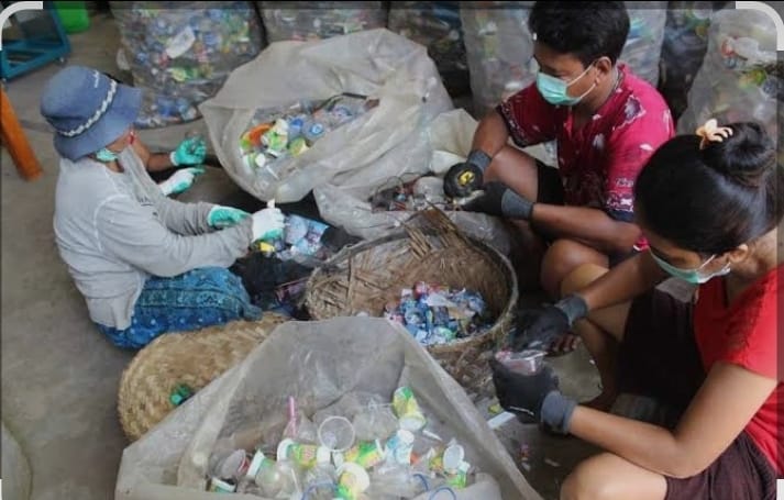 Solar Lanterns for Fisherfolk